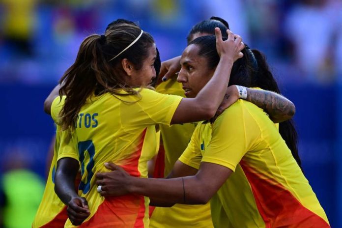 Las colombianas se mantienen con vida en el fútbol femenino de los Juegos Olímpicos y aspiran a un cupo en cuartos de final.