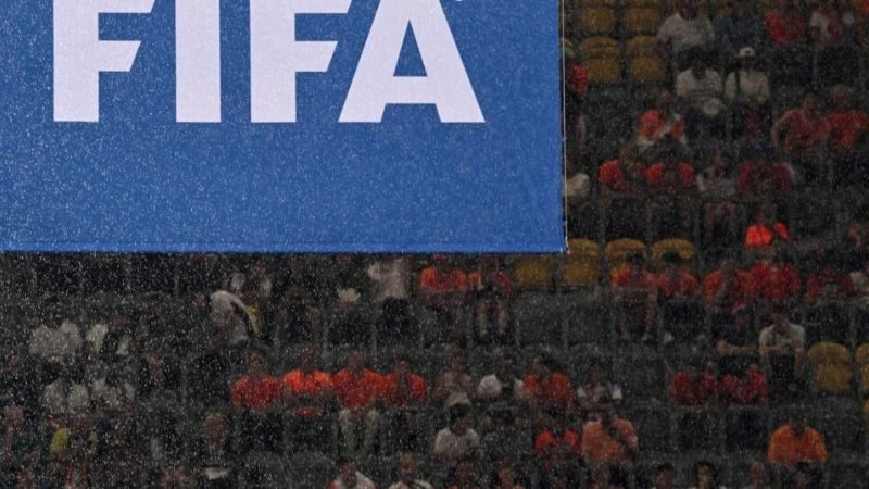 Las Ligas Europeas están molestas con las últimas decisiones de la FIFA.