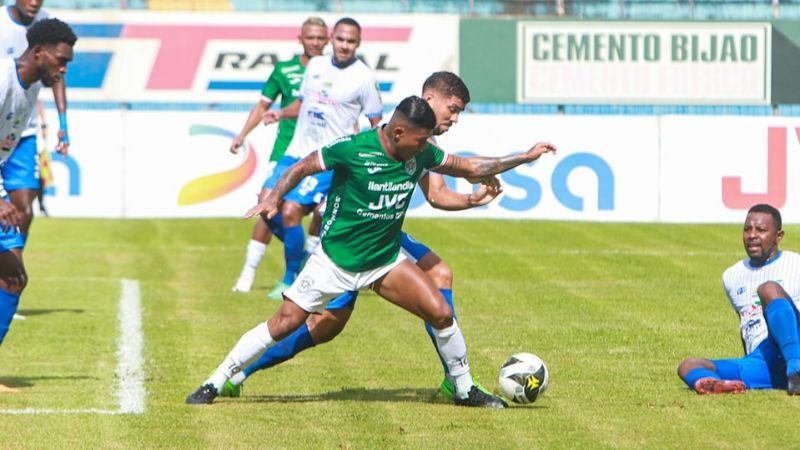 En el debut en el torneo de Apertura, Marathón igualó 2-2 con el Victoria.