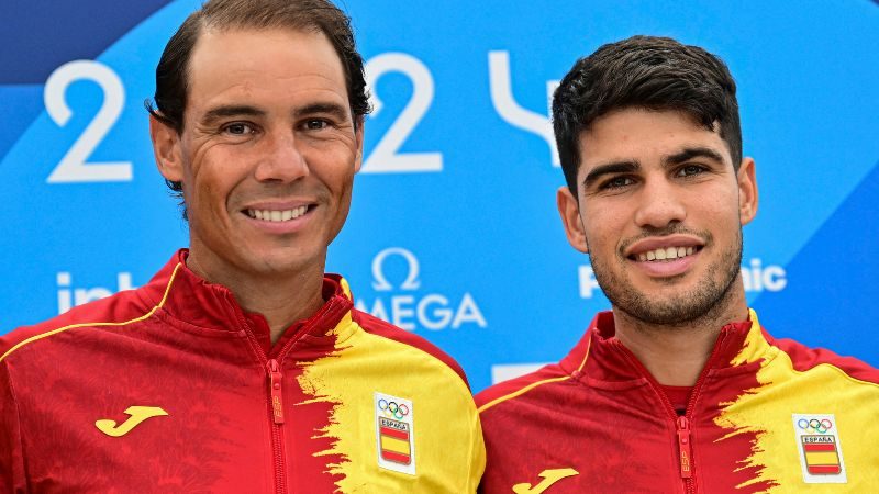 Rafael Nadal y Carlos Alcaraz forman la dupla española para los dobles en los Juegos Olímpicos de París 2024.