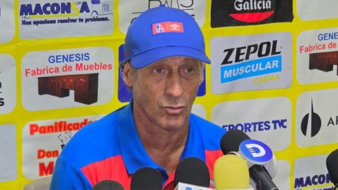 El técnico de Olimpia, Pedro Troglio, ya comenzó los trabajos pensando en el CAI de Panamá.