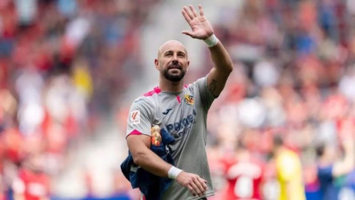 El experimentado guardameta español, Pepe Reina, continuará su carrera en el equipo Como de Italia.