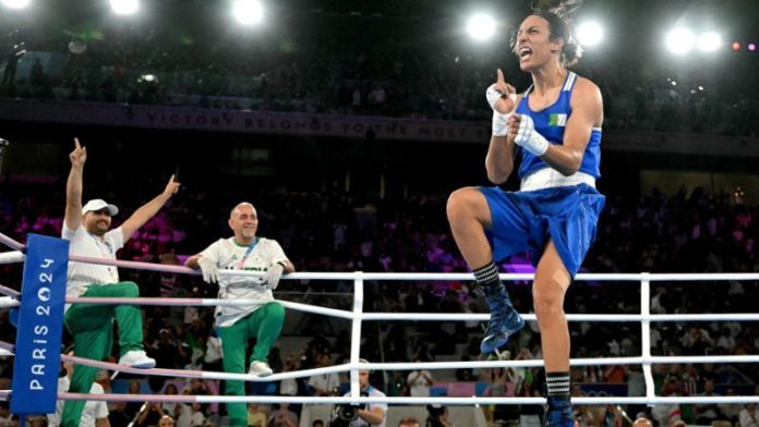 La boxeadora argelina, Imane Khelif, aseguró como mínimo la medalla de plata al ganar en semifinales de los 66 kilos.