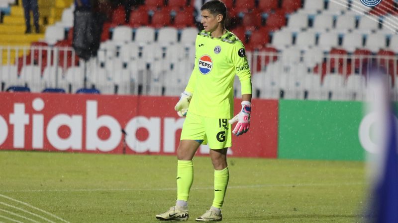 Jonathan Rougier espera mayor concentración en defensa para evitar goles de último minuto.