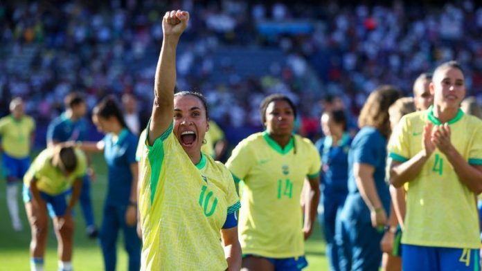 La delantera brasileña Marta reacciona después del partido final por la medalla de oro entre Brasil y Estados Unidos.