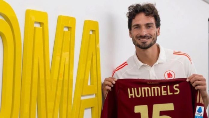 El alemán Mats Hummels participó en su primer entrenamiento con la Roma.