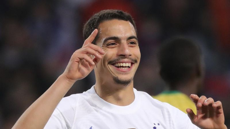 La fiscalía había solicitado que Wissam Ben Yedder fuera encarcelado por riesgos de fuga.