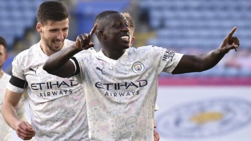 Benjamin Mendy confió que varios jugadores del Manchester City le ayudaron económicamente.