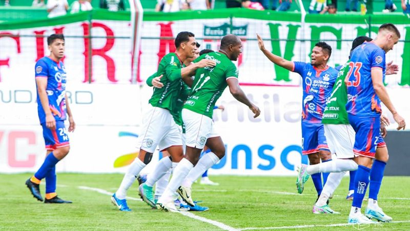 El delantero ecuatoriano de Marathón, Juan Anangonó, anotó su primer gol en la Primera División hondureña.