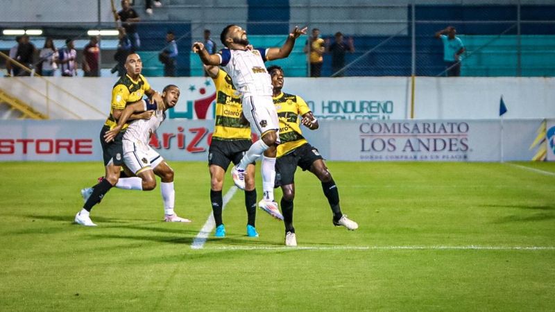 El Real España tuvo una prueba de fuego el domingo contra Potros de Olancho FC.