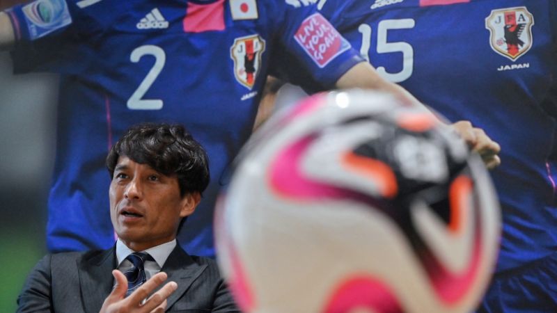 Tsuneyasu Miyamoto considera que el fútbol japonés está siendo superado por el europeo y el de Norteamérica.