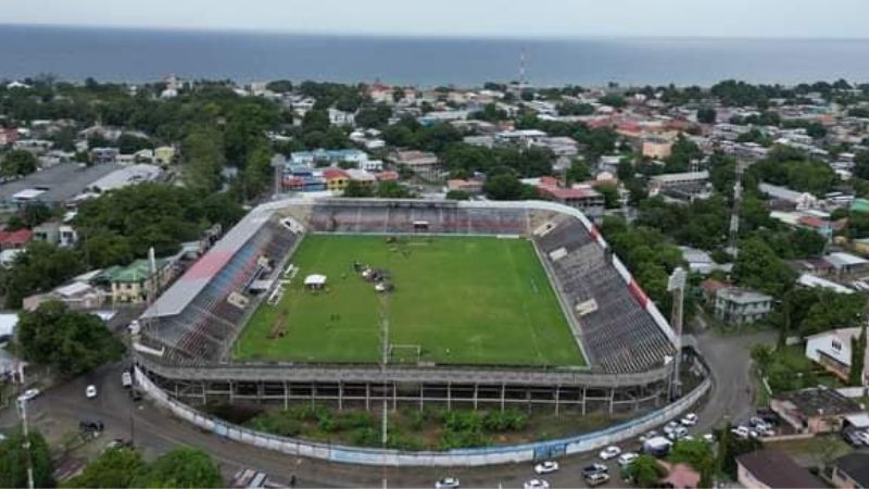 En 150 días esperan entregar las remodelaciones del estadio Municipal Ceibeño.