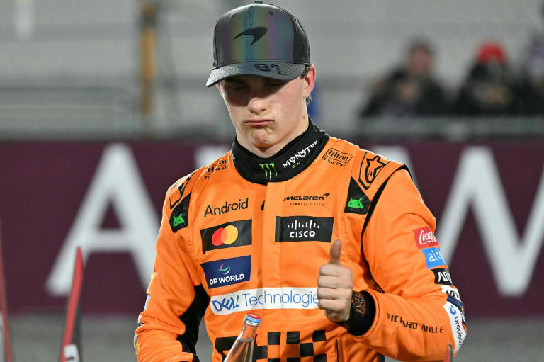 Lando Norris contribuyó para que Óscar Piastri ganara la carrera sprint de Qatar.