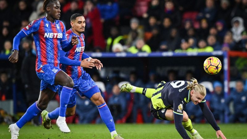 Manchester City sigue dando muestras de fragilidad y este sábado no pudo llevarse los tres puntos de Selhurst Park, tras empatar 2-2 frente al Crystal Palace.