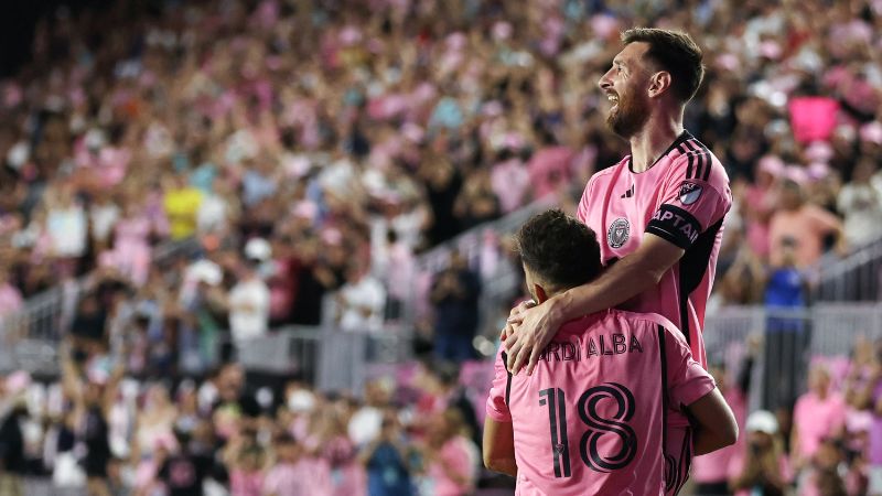 Lionel Messi y Jordi Alba figuran en el 11 ideal de la temporada 2024 de la MLS.