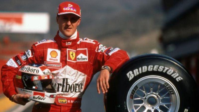 El ex piloto de Fórmula 1, Michael Schumacher sufrió un grave traumatismo craneal.