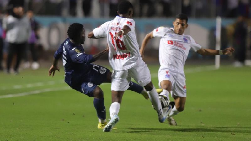 Motagua le ganó a Olimpia en la gran final del torneo de Apertura y es el nuevo campeón.