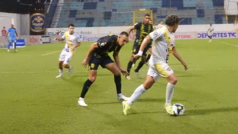 Jeaustin Campos destaca el trabajo en defensa que realiza su equipo y que será determinante en las semifinales contra Motagua.