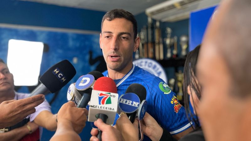 El uruguayo Fabricio Silva ya estuvo con Victoria y asegura que regresa a casa.