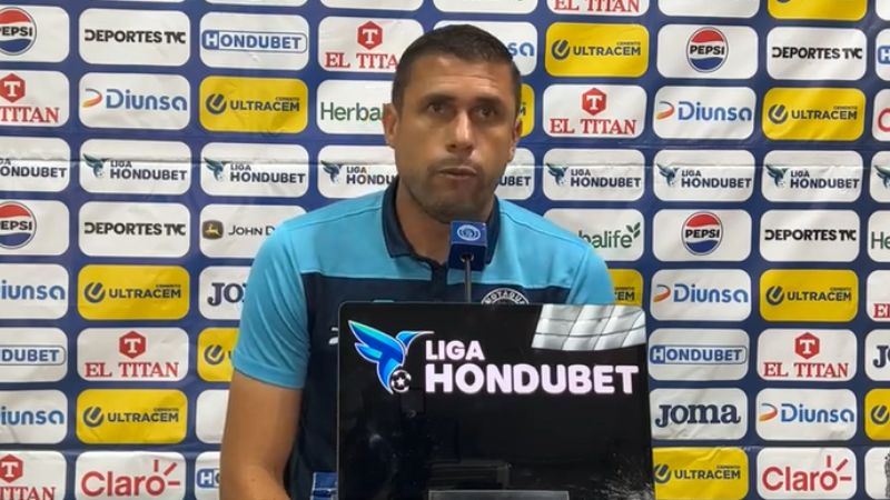 El asistente técnico de Motagua, Junior Izaguirre, considera que hay cosas por mejorar.