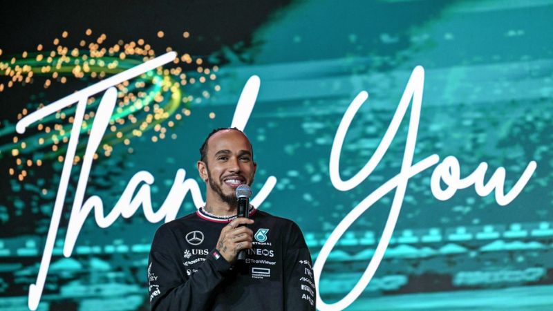 El británico Lewis Hamilton contó que siempre soñó con correr para la escudería Ferrari.