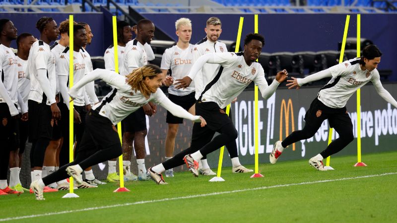 Los jugadores del AS Mónaco están listos para el partido de este domingo contra el PSG.