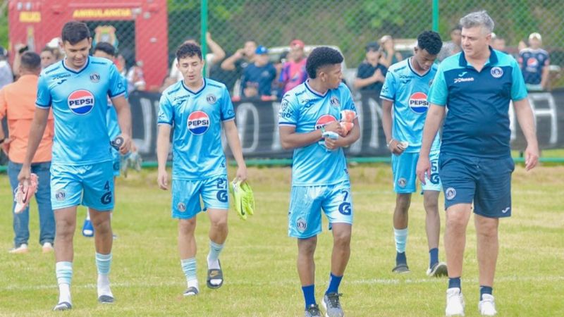 La única alta de Motagua para el torneo de Clausura 2025 es la del joven, ,Jefryn Macías, quien estuvo con el equipo en el amistoso del domingo contra Juventus FC de Islas de la Bahía.