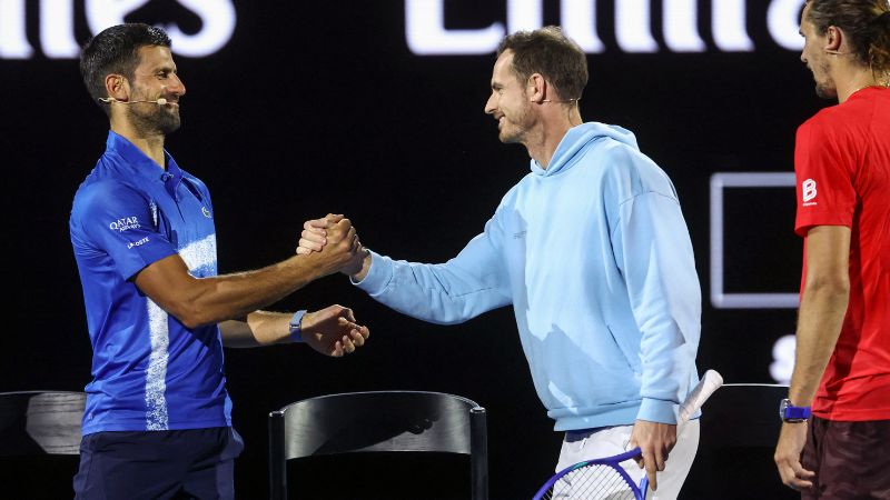 Novak Djokovic se podría encontrar con Carlos Alcaraz en los cuartos de final del Abierto de Australia.