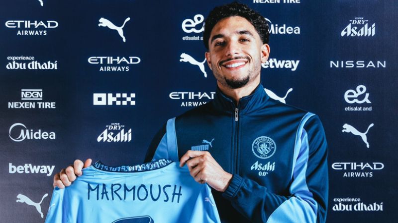 El Manchester City anunció el fichaje del delantero egipcio Omar Marmoush.