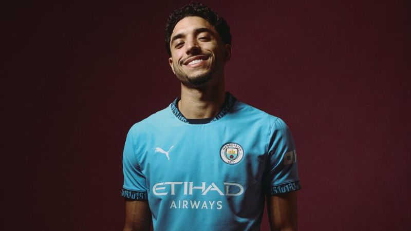 Omar Marmoush es considerado el sustituto de Julián Álvarez en el Manchester City.