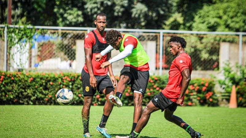 Franklin Flores, Anfronit Tatum y Darixon Vuelto están listos para el debut en el torneo de Clausura 2025.