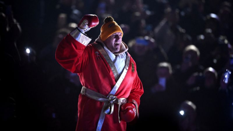 El británico Tyson Fury decidió colgar los guantes y dejar los cuadriláteros.