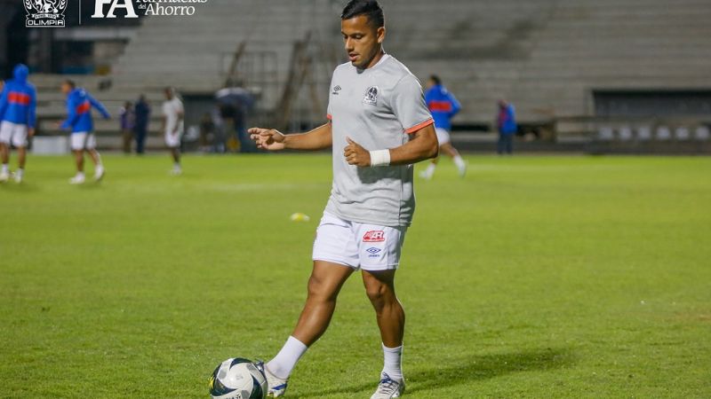 El mediocampista Edwin Rodríguez ya trabaja normalmente con sus demás compañeros de Olimpia.