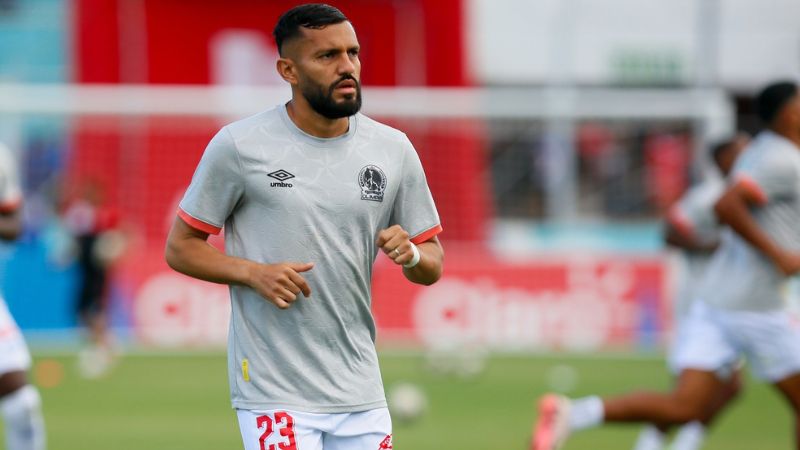 En su momento, el técnico de Olimpia, Eduardo Espinel, se preguntó cómo Jorge Álvarez no ha tenido su oportunidad en el fútbol internacional.