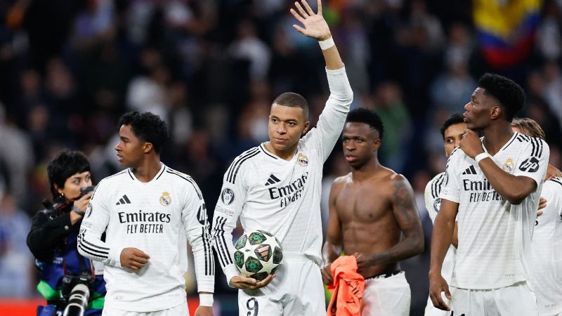 El francés Kylian Mbappé y el Real Madrid levantan la mano para cazar al líder Barcelona.