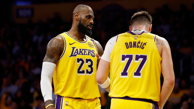 LeBron James y Luka Doncic de Los Angeles Lakers, ya compartieron duela.