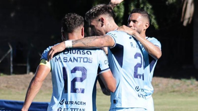 Los jugadores de Motagua celebran el importante triunfo sobre Juticalpa FC.