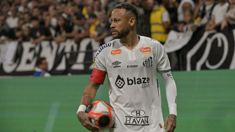 Neymar jugó por primera vez todo un partido desde que regresó al Santos.