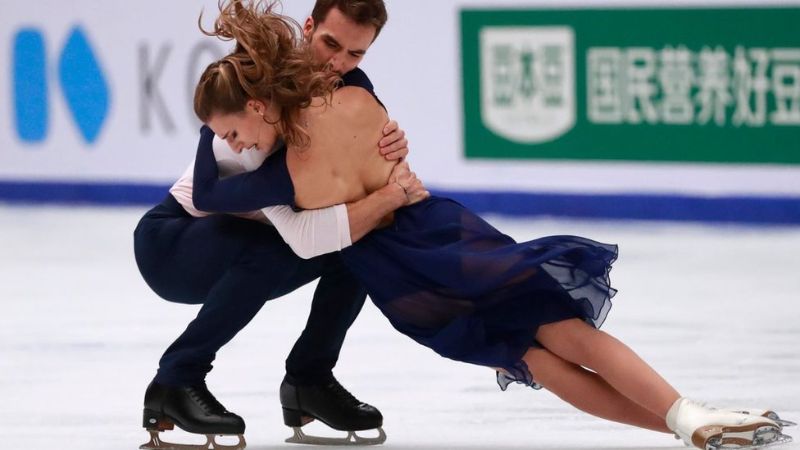 En el patinaje artístico lo tradicional es una pareja conformada por un hombre y una mujer.