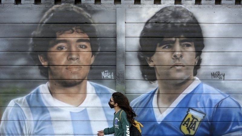 En el juicio contra los médicos que atendían a Diego Maradona el día de su muerte, se revela cómo encontraron su cuerpo los policías.