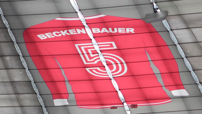 Así luce la camisa del legendario Franz Beckenbauer, ídolo del Bayern Múnich.