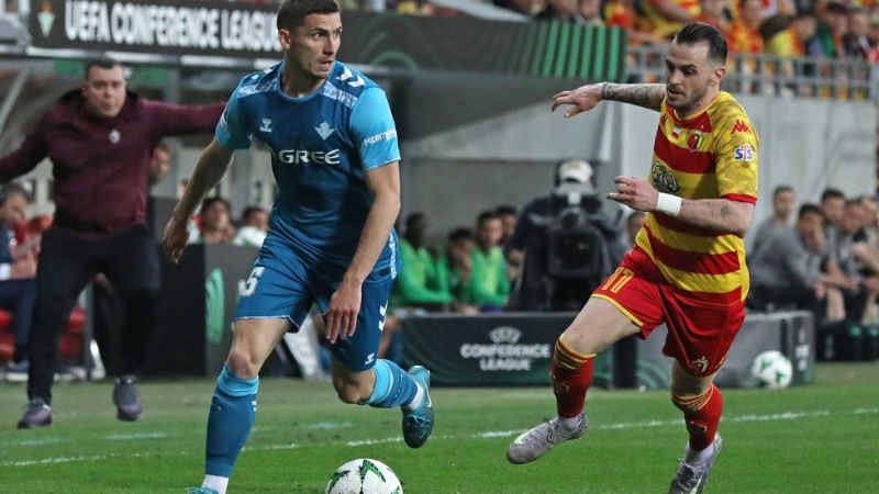 El Betis se queda y a llamando a las puertas de la final del torneo, algo que ningún club español consiguió hasta ahora.
