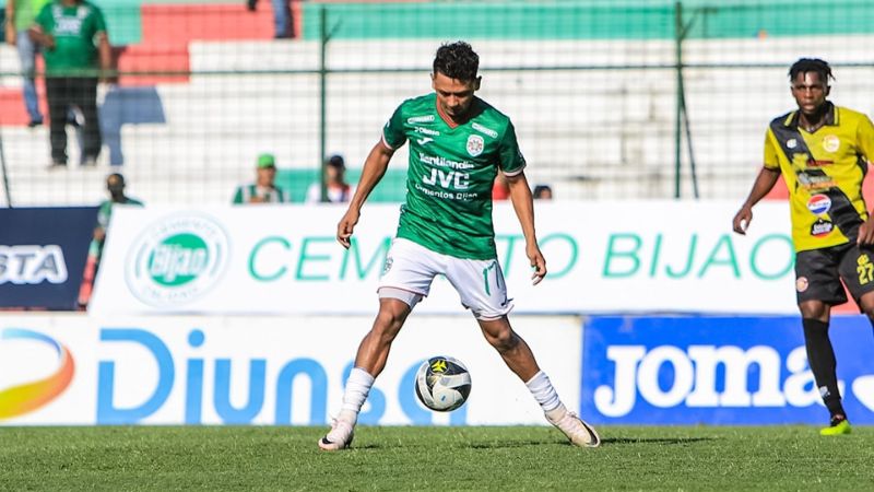 Alexy Vega está habilitado para que Marathón lo utilice frente a Victoria.