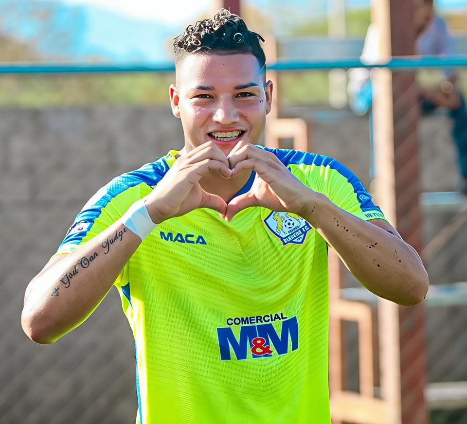 Ángel Villatoro anotó el gol de la victoria sobre Marathón y también del título del torneo de Clausura de reservas.