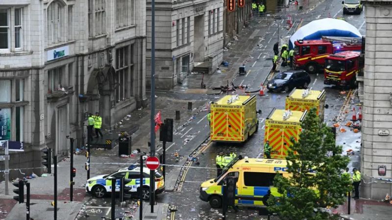 Continúan las investigaciones sobre el atropellamiento masivo en Liverpool.