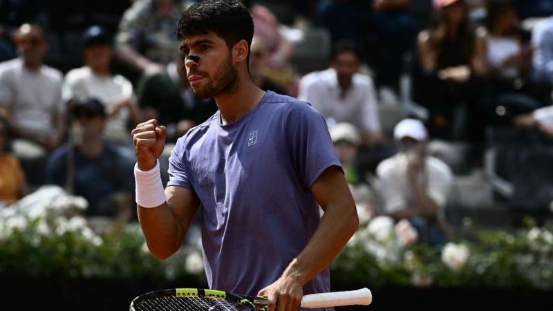 El español Carlos Alcaraz llega como uno de los favoritos a ganar el Roland Garros de 2025.