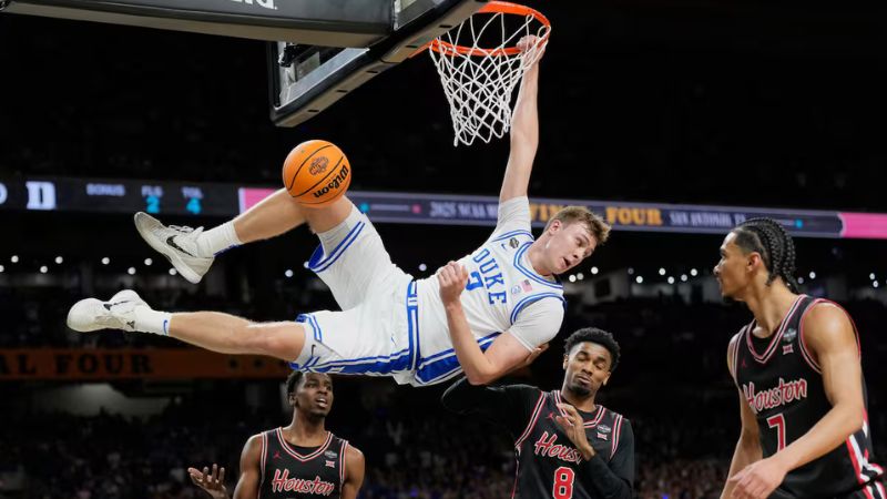 Los Mavericks son amplios favoritos para quedarse con la escolta Cooper Flagg.