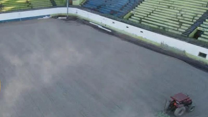 Después de 13 días de estar paralizados, se reinician los trabajos en el estadio Juan Ramón Brevé de Juticalpa.