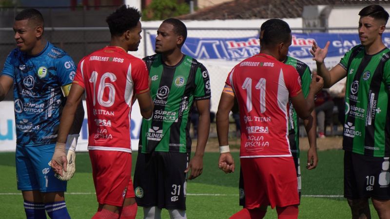 Juticalpa FC y Real Sociedad se enfrentan en el estadio Óscar Peralta de San Francisco de La Paz.