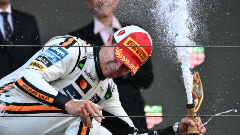El británico Lando Norris (McLaren) se acercó a tres puntos en la general del líder, su compañero Oscar Piastri.